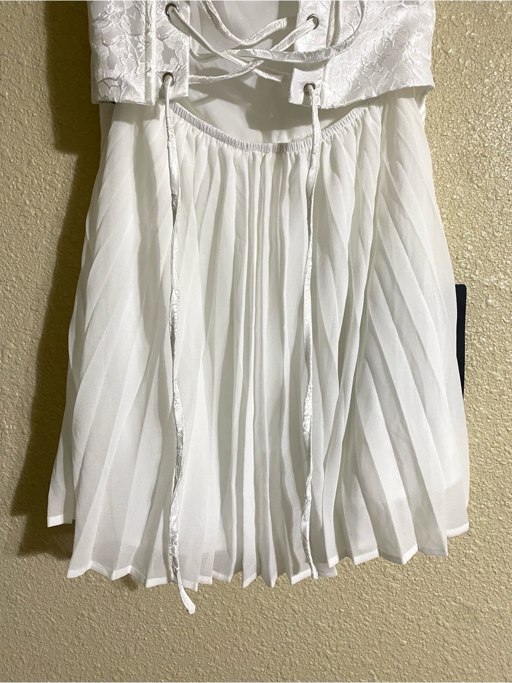 Lulus Laubrey White Floral Jacquard Mini Dress and Scarf Set Size M NWT - Picture 11 of 16